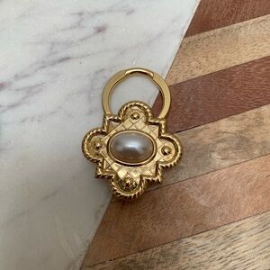 Vintage - Gold-tone and Pearl Scarf Ring and Brooch